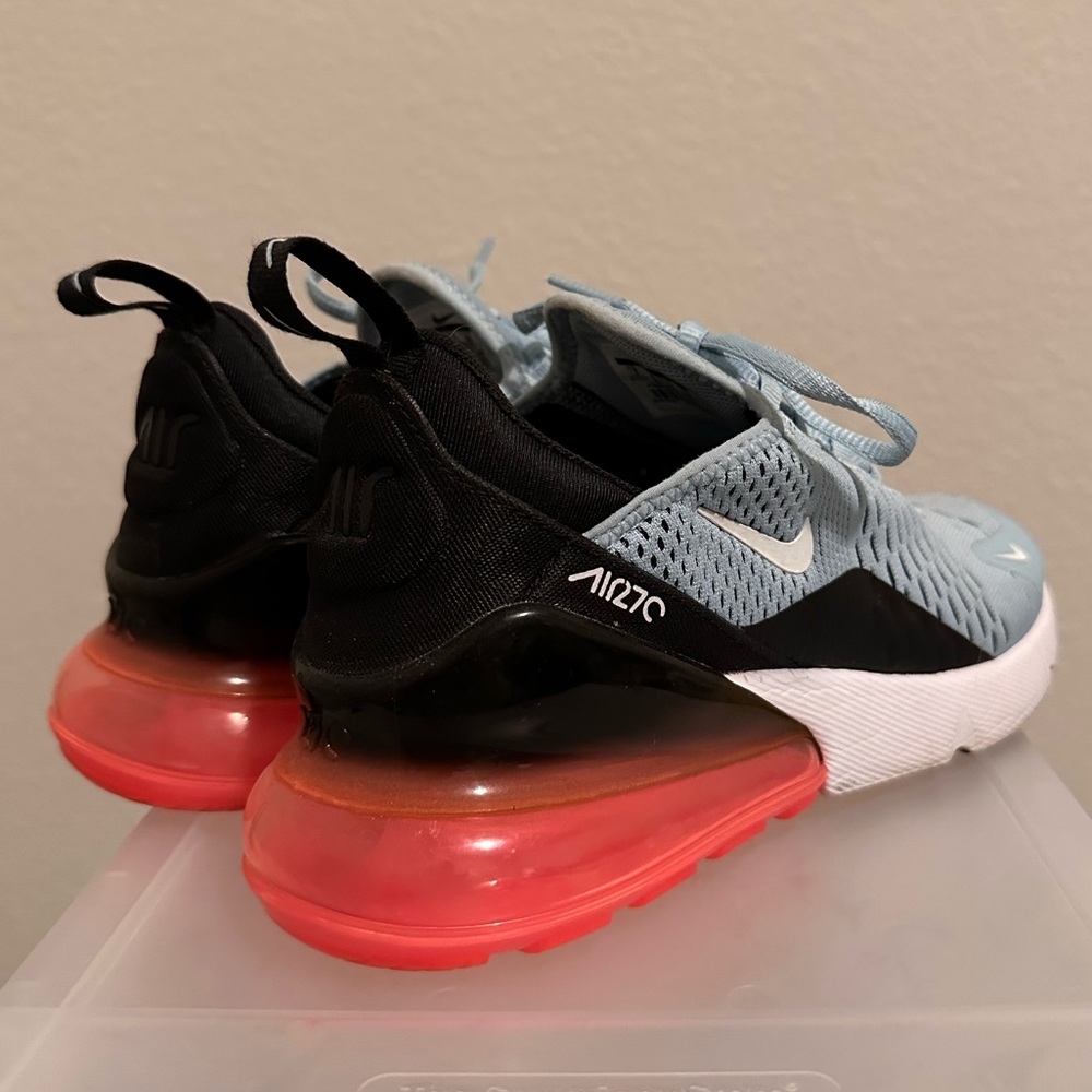 NIKE AIR MAX 270s | Like New